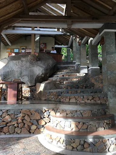 Wawa-Wewe Rock Restaurant & Resort 1
