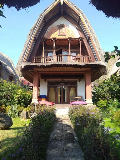 Kawi Karma Beach Cottages & Restaurant 2