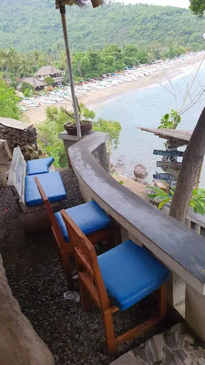 Reki Bar & Resto 1