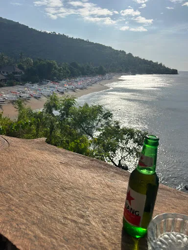 Reki Bar & Resto 4