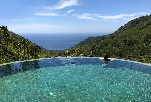 Mathis Lodge, Amed 4