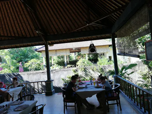 Pondok Vienna Beach Restaurant 2