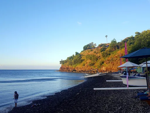 Pantai Jemeluk 1