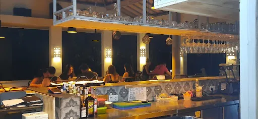 Dhauteya Espresso & Cafe 4