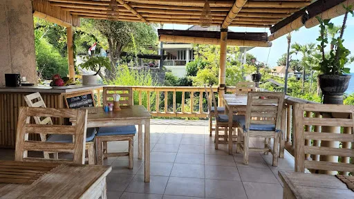 Ibus Sea View Warung 1