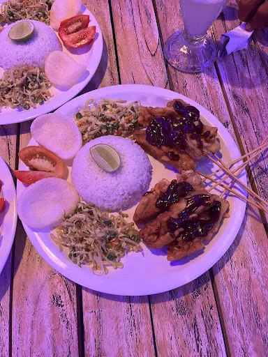 Warung Made Hill 1