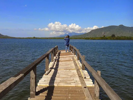 Pantai Karangsewu, Balai Taman Nasional Bali Barat 1