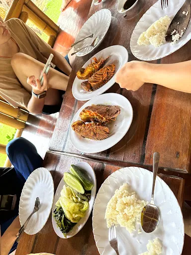 Bakungan Restaurant 1