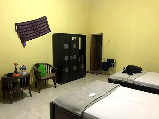 Rumah Eyang Guest House Ketapang Banyuwangi 1