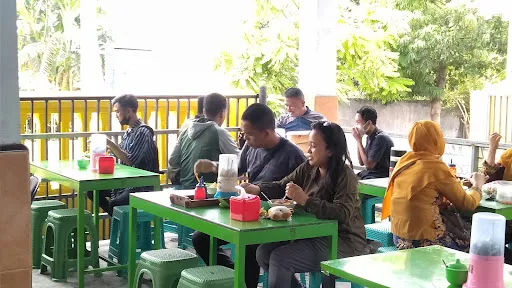 Rei Adventure Store Banyuwangi 1