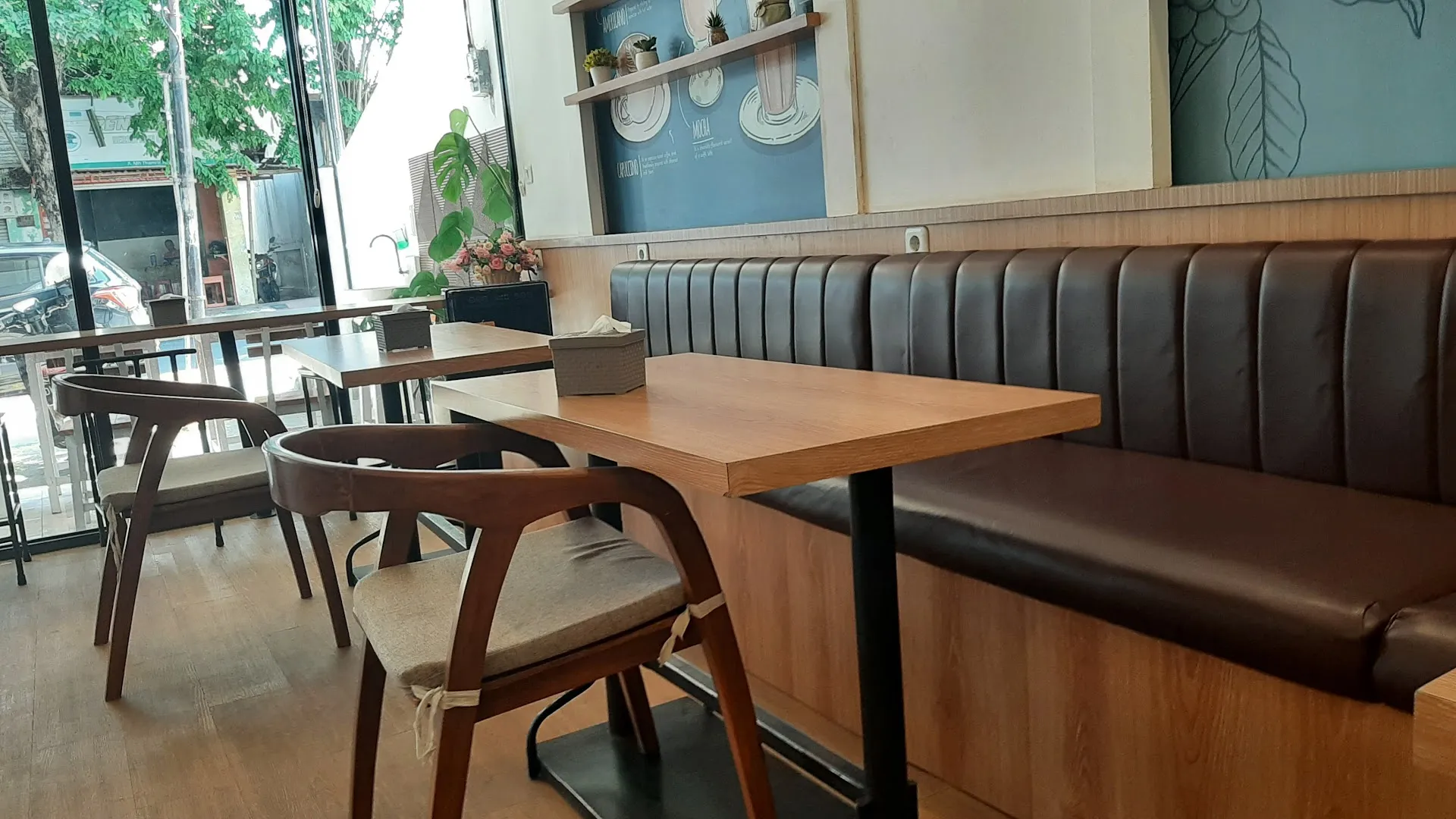 Ujung Jawa Cafe & Eatery 4