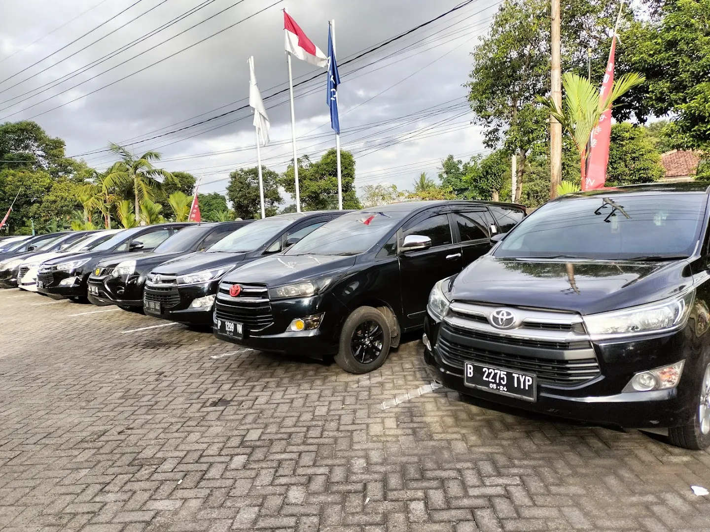 Sewa Mobil Banyuwangi Osing TOUR & TRAVEL 3