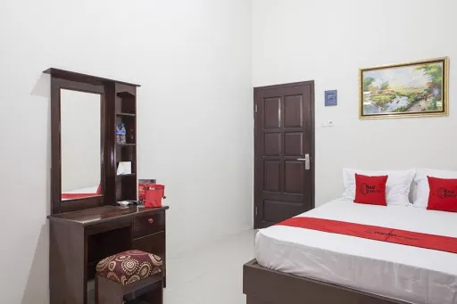 RedDoorz near Banyuwangi Baru Station 1