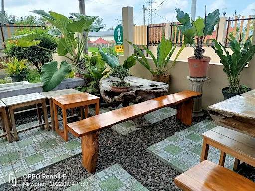 OKU Guest House & Resto 1