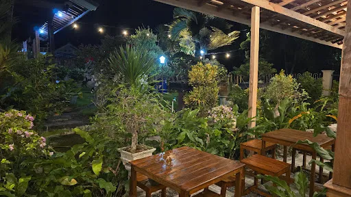 OKU Guest House & Resto 4