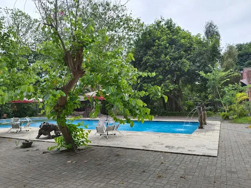 Votel Manyar Hotel & Resort 4