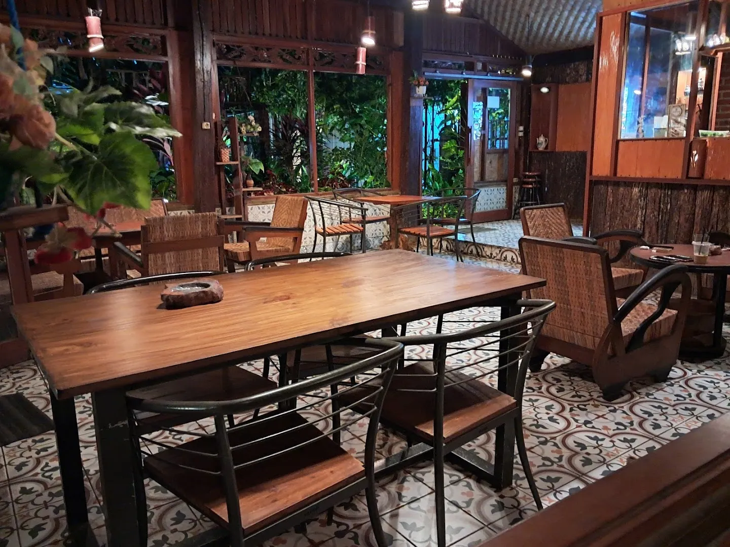 Tamulang Co-Working Space and Cafe 4