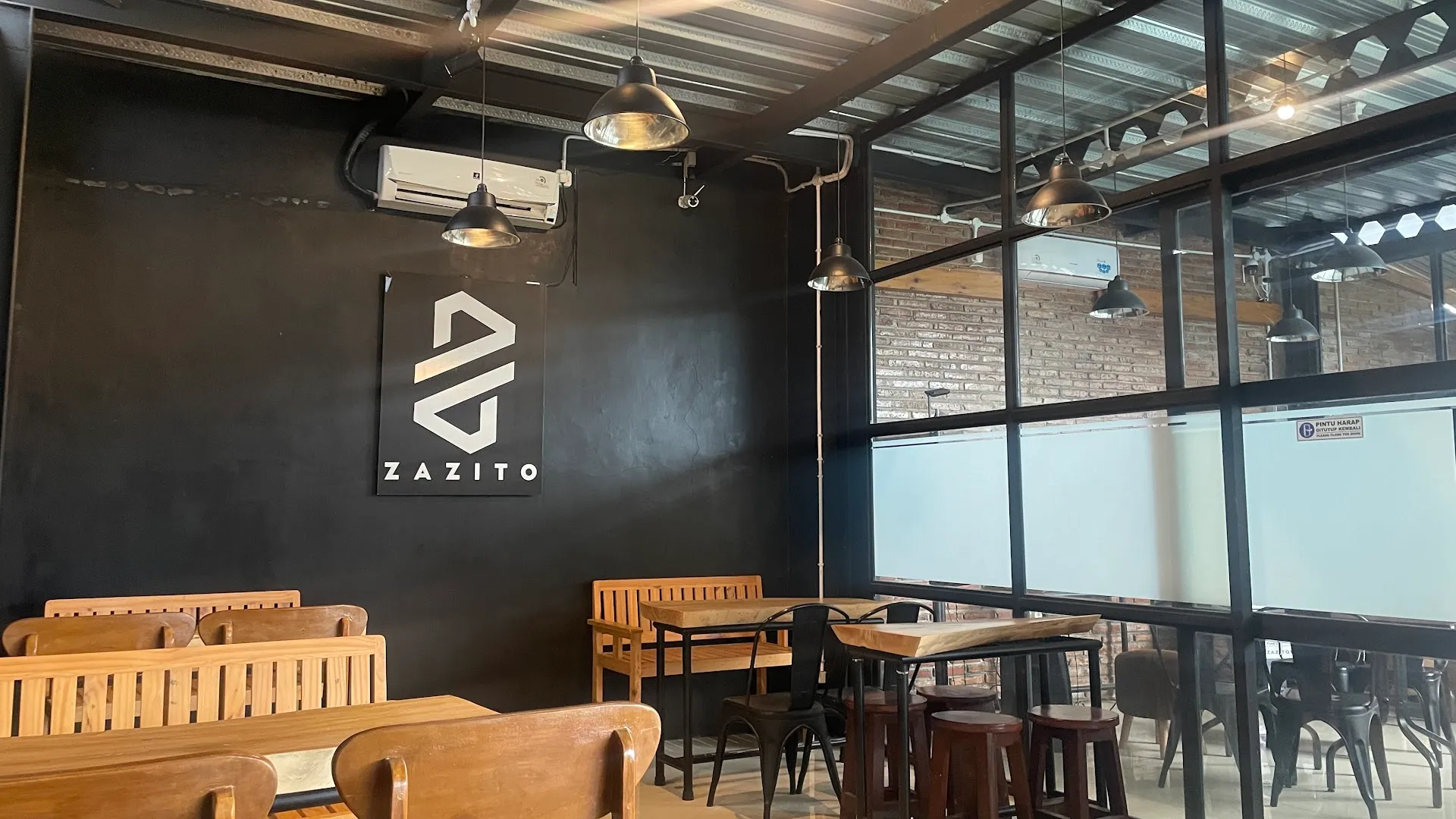 Zazito Co-Working Cafe 3