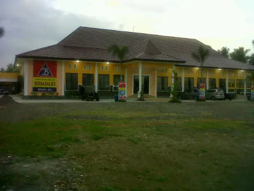 Rumah Makan Bidadari ᬭᬸᬫᬄᬫᬓᬦ᭄ᬩᬶᬤᬤᬭᬶ᭟ 3