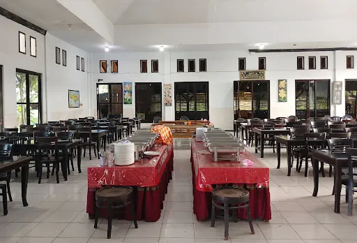 Rumah Makan Bidadari ᬭᬸᬫᬄᬫᬓᬦ᭄ᬩᬶᬤᬤᬭᬶ᭟ 4