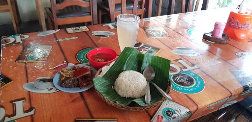 Warung Babi Guling Lawar Bali