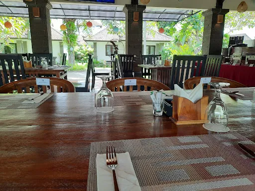 Jimbarwana Hotel 4