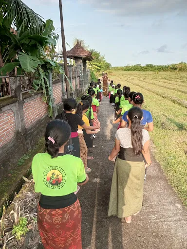 LEMBAGA KURSUS DAN PELATIHAN TARI BALI "PRADNYA SWARI" 4