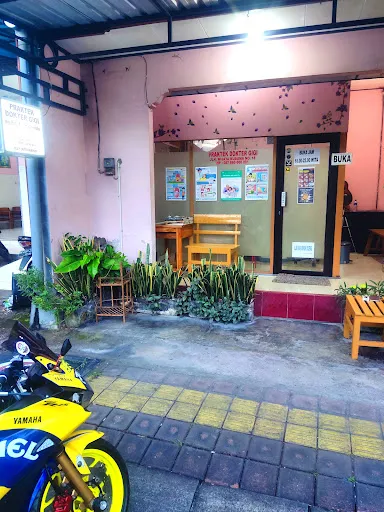 "Your Dentist Is Here" by drg. Putu Bhasma Vrishaba 3