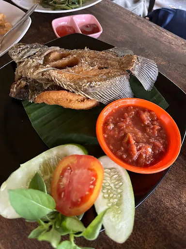 Rumah Makan Tegal Dadong 2