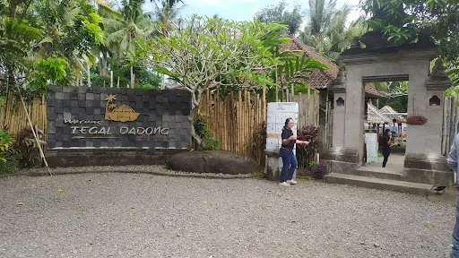 Rumah Makan Tegal Dadong 3