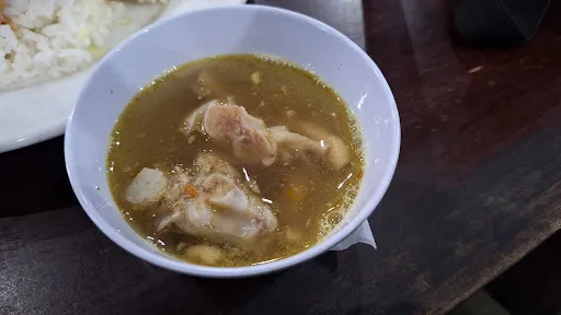 Warung Babi Guling Bu Komang Delod Cargo Negara 3