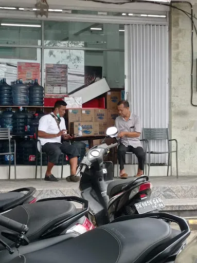 Toko SWT (Alfamart Gajah Mada Jembrana) 4