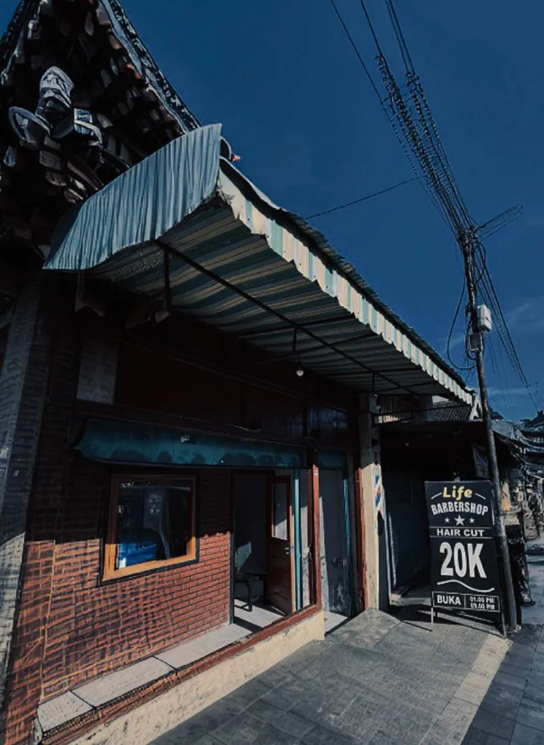 LIFE Barbershop 2