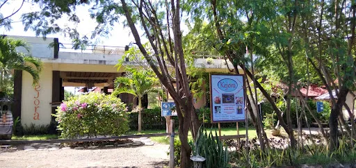 Warung Kejora international and Local Restaurant 3
