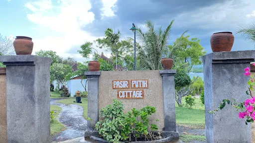 Pasir Putih Beach Cottage, Dive & Spa 1