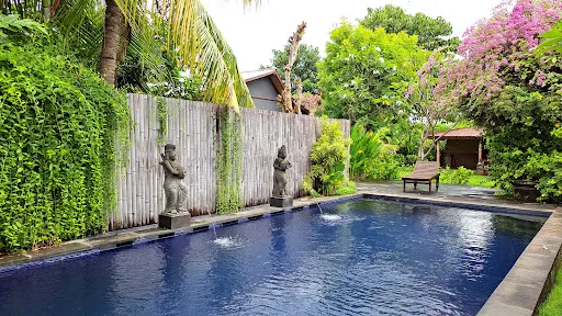 Van Karning Bungalow 2
