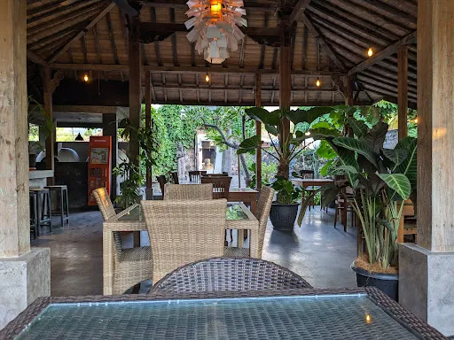 La Casa Kita 1