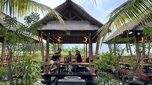 Pemuteran taxi bali 4