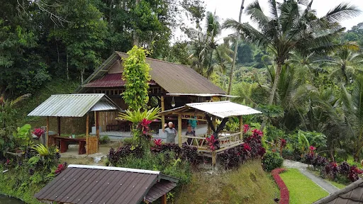 Komang taxi service pemuteran 3
