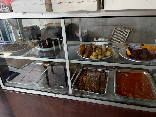 Warung Vegetarian Yoni 1