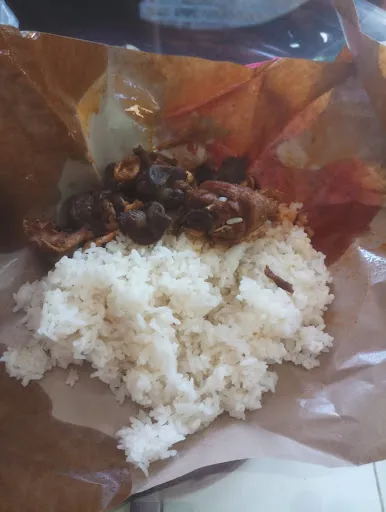 Warung Mustri Kalianget 4