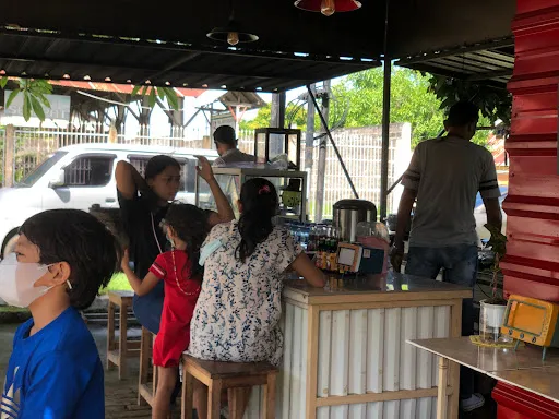 Warung jaje laklak, kopi, nasi jinggo 4