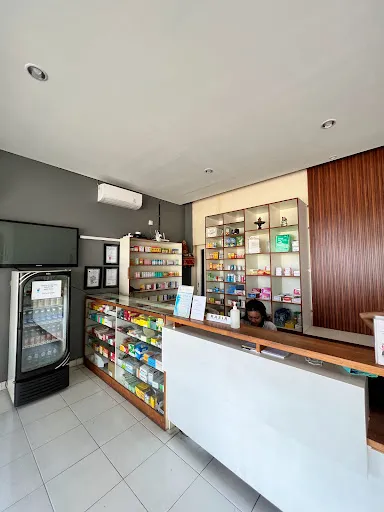 Apotek Keluarga Medical 4