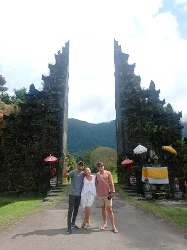 Munduk Private Taxi Driver and Tour Activities (BaliGedeDriver) 2