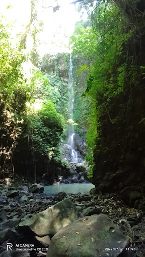 Mesusun waterfall 1