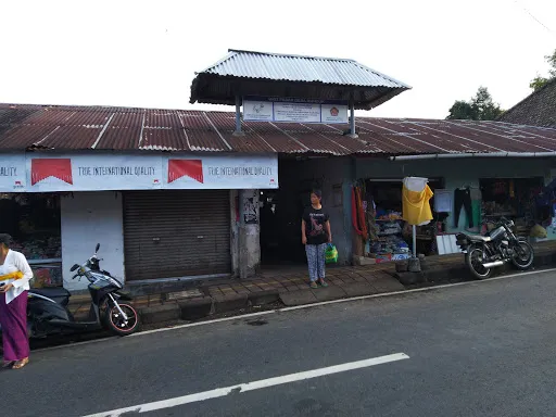 Pasar Desa Munduk 1