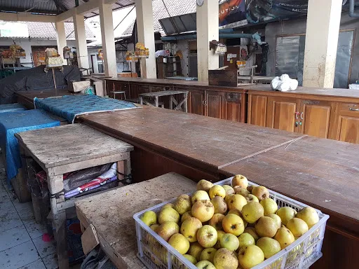 Pasar tradisional desa Banyuatis 2