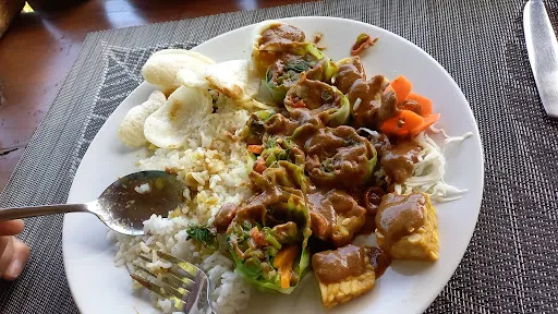 Red land warung munduk 2