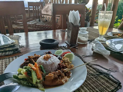 Warung Enjoy Cafe 2 Munduk 2