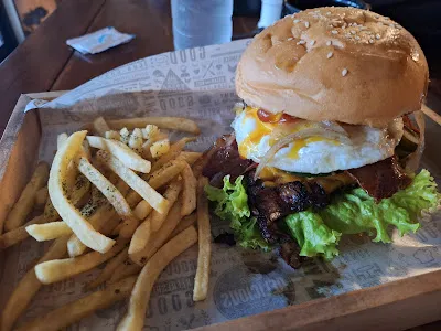 Joenat's Treasure Fun Bar and Grill 4